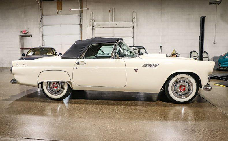 1955 Ford Thunderbird